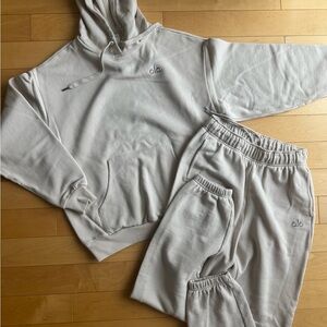 ALO Yoga Accolade Hoodie and Sweatpant in Bone